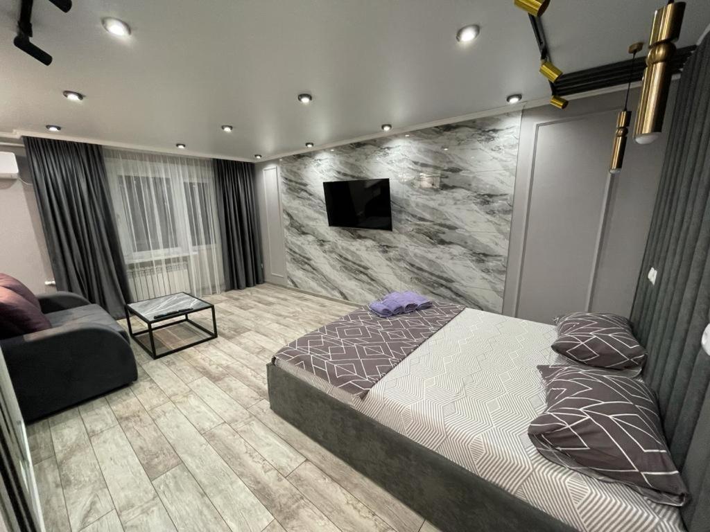 Люкс Академика Сатпаева 19 Apartment Pavlodar Bagian luar foto